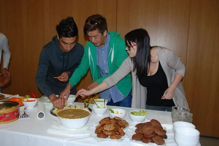 Das reichte vom Errichten eines Hochbeetes bis hin zum gemeinsamen Kochen oder einem gemeinsamen Sportnachmittag.