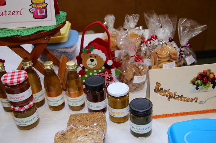 Klicken Sie sich durch die Fotos vom Geschenkemarkt in St. Johann ob Hohenburg!