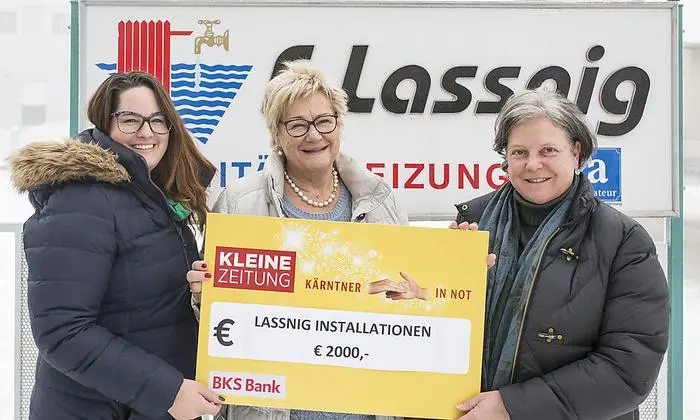 Scheckübergabe Firma Lassnig Installationen