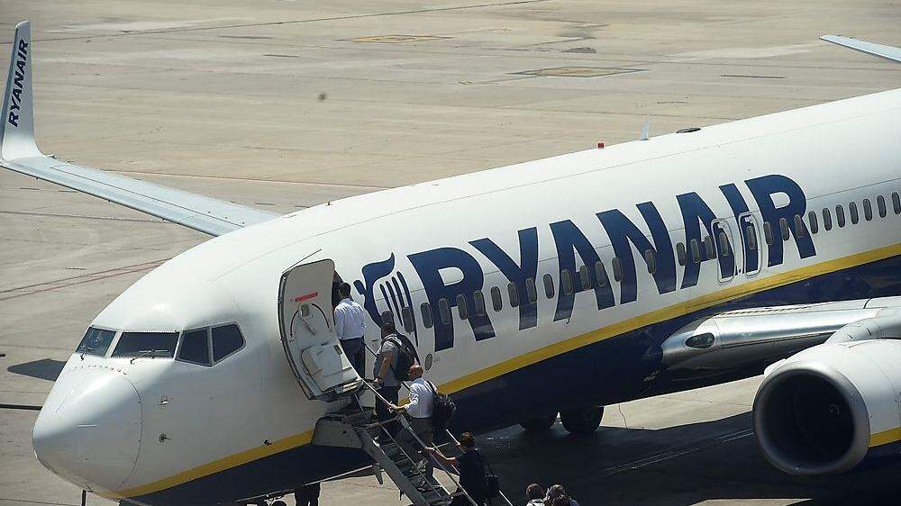 Ryanair-Maschine (am Airport Valencia)
