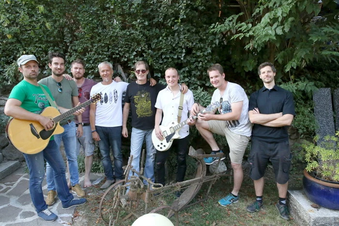 Viel Beifall gab es für die Gruppen „The Black Drums“, „The Strag“ ... 