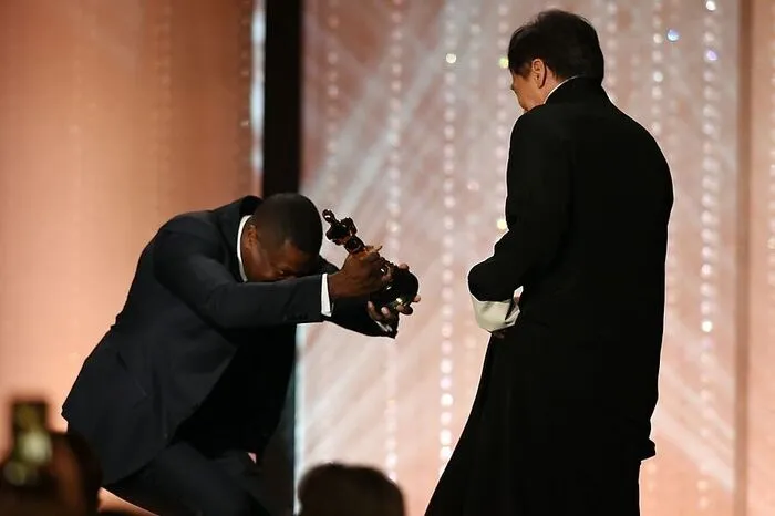 Überreicht wurde der Ehrenoscar von Schauspieler Chris Tucker.