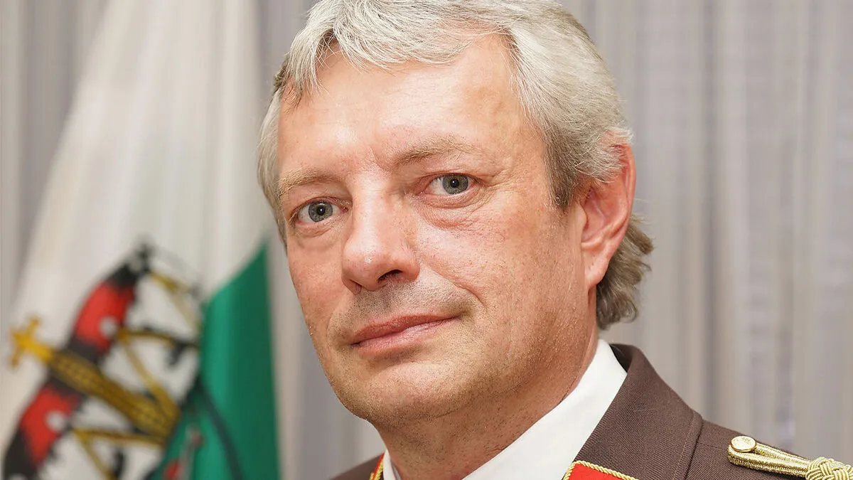 Der Mariazeller wurde 1994 Kommandant der FF Mariazell, 2003 an die Spitze des Bereichsfeuerwehrverbandes Bruck an der Mur gewählt. Seit Juni 2018 ist er steirischer ­Landesfeuerwehrkommandant.