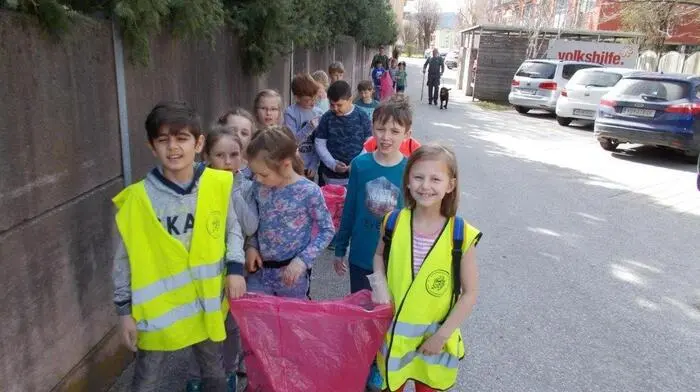 Franz Groß und die Mitglieder Berg- und Naturwacht, Ortseinsatzstelle Bärnbach – Piberegg – Geistthal haben sich in den vergangenen Wochen gemeinsam mit Schulen, Kindergärten, Vereinen, Feuerwehren und Pfarren am Steirischen Frühjahrsputz beteiligt.