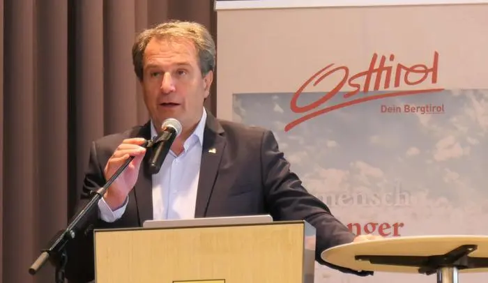 TVB-Obmann Theurl hofft, dass der Fotowettbewerb viele Einheimische und Gäste zum Besuch des Iseltrails animiert