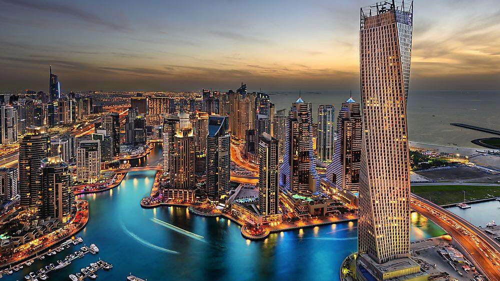 Abseits der Glitzerfassaden kann man Dubai auch mit kleinem Geldbeutel erkunden