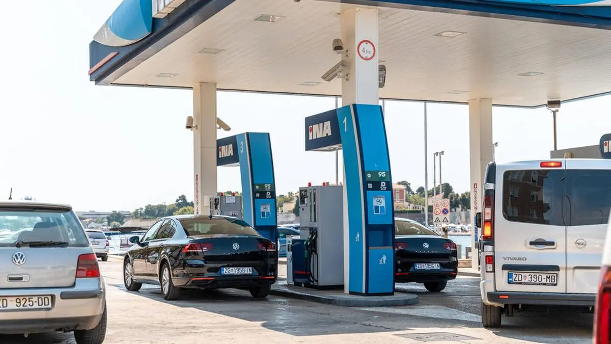 Eine Tankstelle im kroatischen Zadar