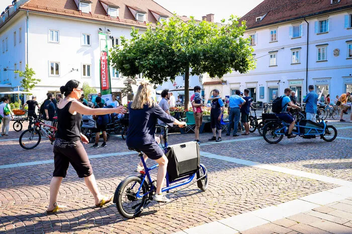 Interessierte konnten Lastenräder auch Probefahren ...