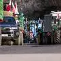 Bauernproteste legen seit Sonntag 13 Uhr den Grenzübergang Deutschland - Polen bei Frankfurt/oder lahm. Vier Tage lang ist der Grenzübergang für den Verkehr blockiert. Nur Rettungsfahrzeuge und medizinische Versorgungsfahrzeuge werden durchgelassen. Die Bauern protestieren diesmal vier Tage lang. Erst Mittwoch 22 Uhr sollen Fahrzeuge wieder rollen. Verkehrschaos vorprogrammiert: Täglich verkehren über 17.000 LKW den Grenzübergang. Diese müssen nun einen Umweg von mehreren hundert Kilometern in Kauf nehmen. Auch für PKW Fahrer wird es zeitaufwändig. Lange Wartezeiten an dem Grenzübergang in Frankfurt/Oder sind zu erwarten. Die Autobahnauffahrten Frankfurt/Oder-Mitte wurde gesperrt. Die längsten Staus soll es auf polnischer Seite g