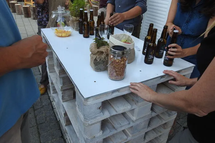 Ebenso gab es Weine, Cider, Schnäpse und selbst gemachte Fruchtsäfte zum Probieren.