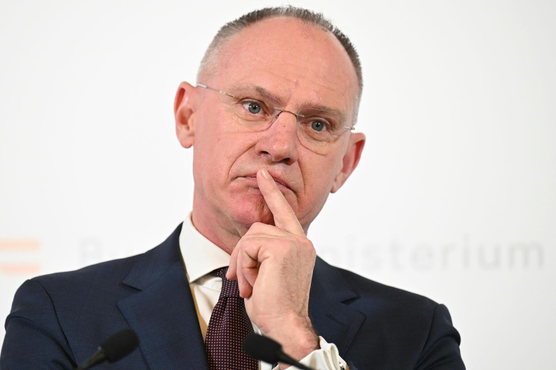 Asylreform: Karner antwortet der Kritik der Bundesländer