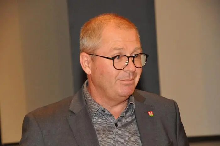  Bürgermeister Bernd Osprian begrüßte die Autorin in der Weststeiermark.
