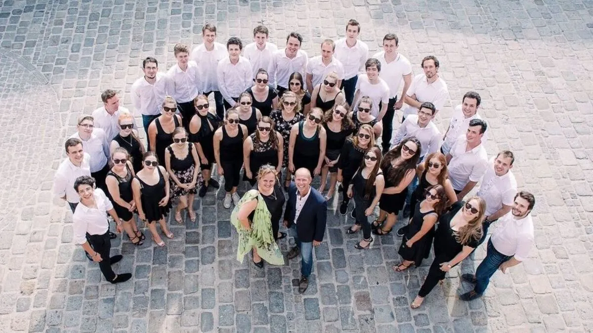 Das Eröffnungskomitee mit Claudia Eichler und Klaus Höllbacher ist bereit!