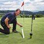 Josef Hartleb bringt als &quot;Head-Greenkeeper&quot; den Golfplatz in St. Georgen am Längsee in Schuss