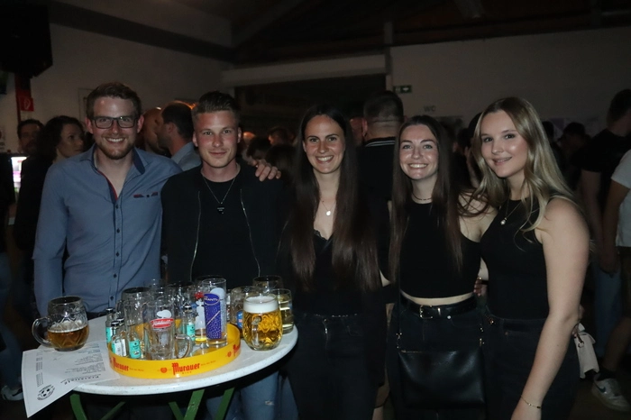 Auch Musikkollegen von Volxpower nutzten den auftrittsfreien Samstag um beim Maiglöckchenfest zu feiern.