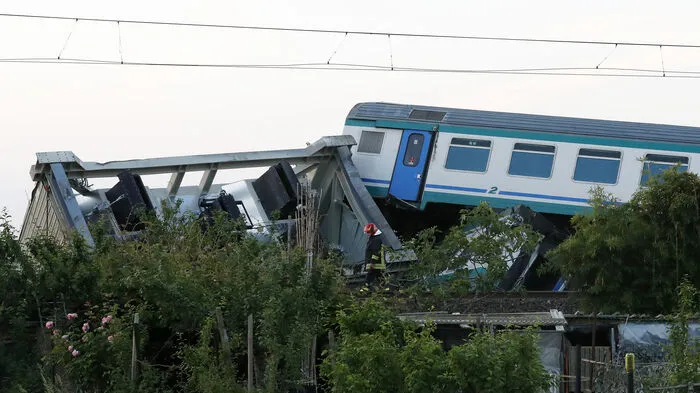 Weitere 18 Menschen wurden verletzt, berichteten italienische Medien.
