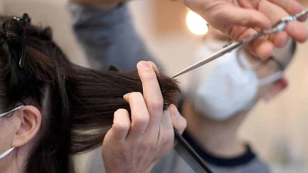 Die 2g-Regel fällt ab Samstag nun auch beim Frisör