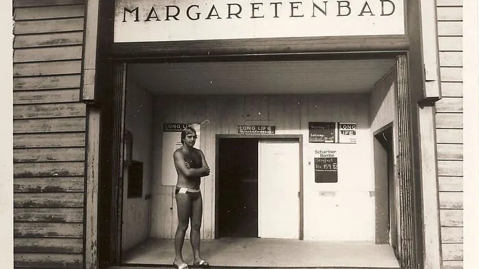 Der alte Eingang zum Bad. In den 80er Jahren wurde es komplett umgebaut