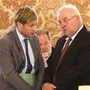 Florian Tunner (links) mit Hermann Schützenhöfer im Landtag