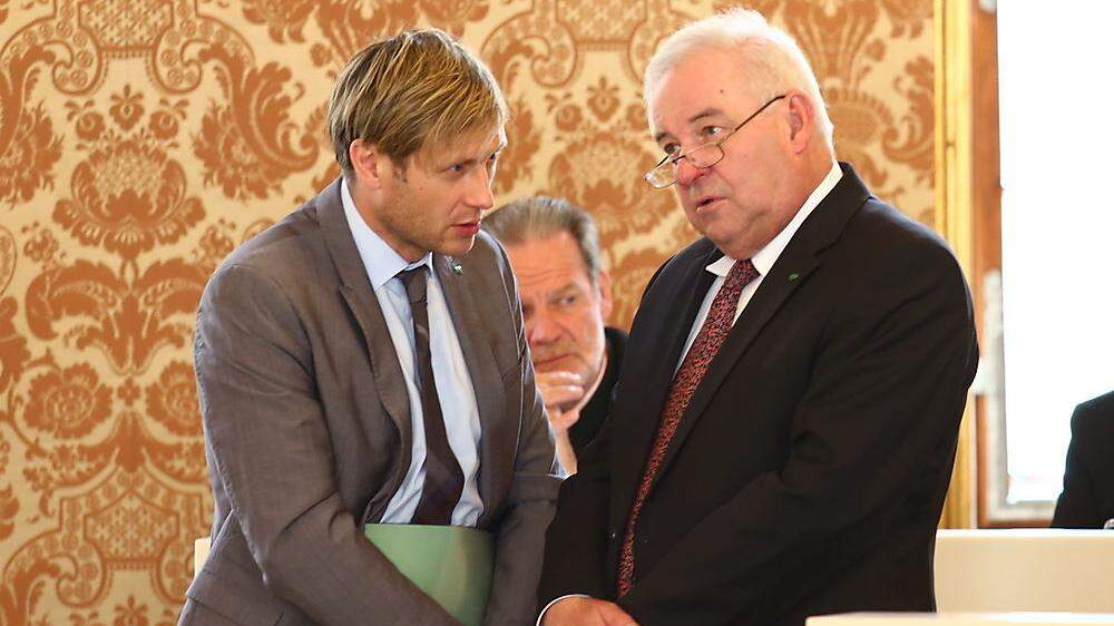 Florian Tunner (links) mit Hermann Schützenhöfer im Landtag