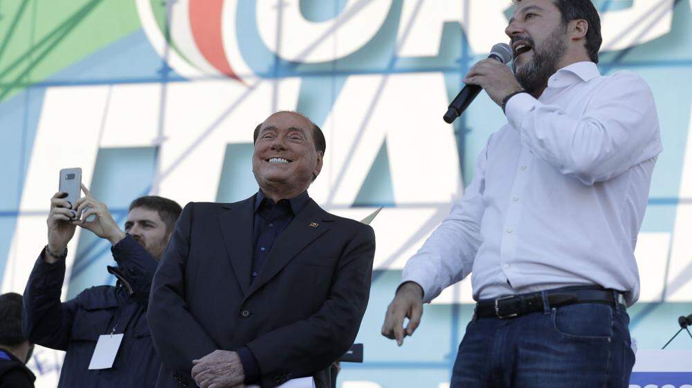 Berlusconi und Salvini wittern ihre Chance.