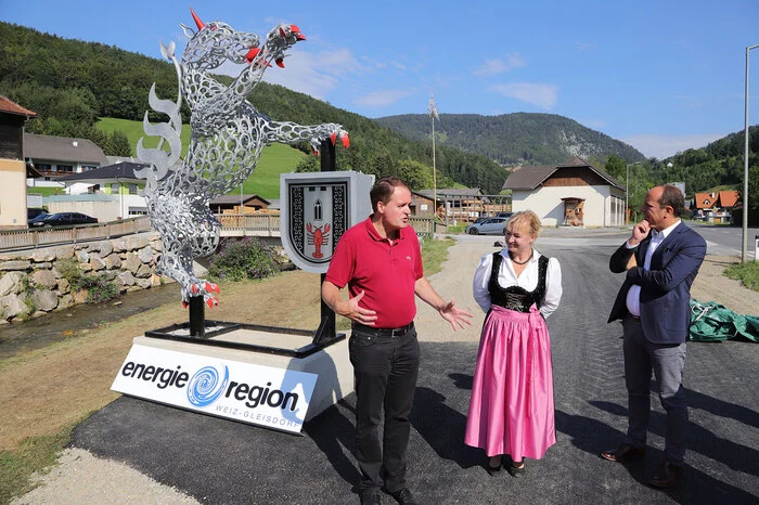 Ederer, Energieregions-Geschäftsführerin Iris Absenger-Helmli und Obmann Christoph Stark.