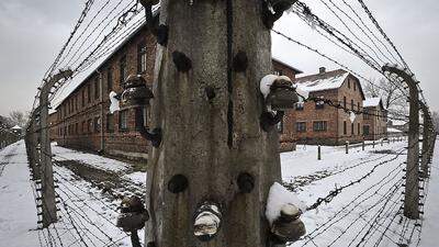 Elektrischer Stahlendraht im Hauptlager von Auschwitz