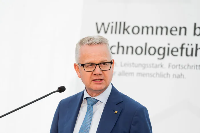 Eröffnung der neuen Fabrik von Sto in Villach - klicken Sie sich bitte durch die Bilder.