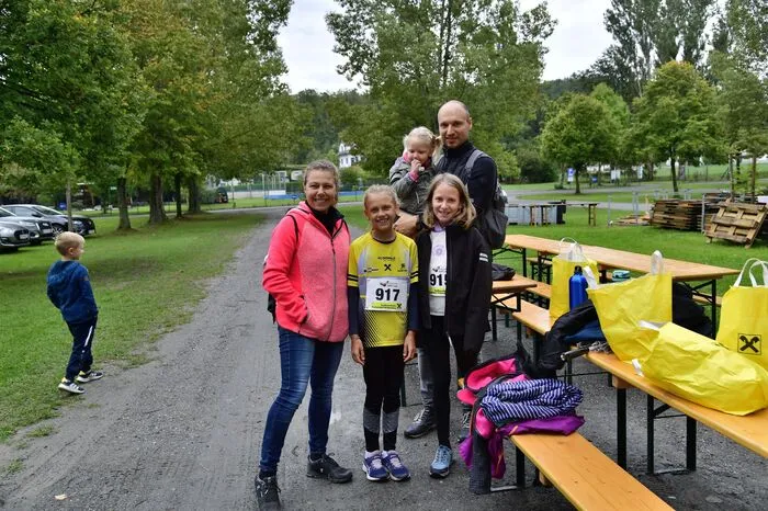 Beim abschließenden Volkslauf warteten rund 500 Teilnehmerinnen und Teilnehmer auf den Startschuss