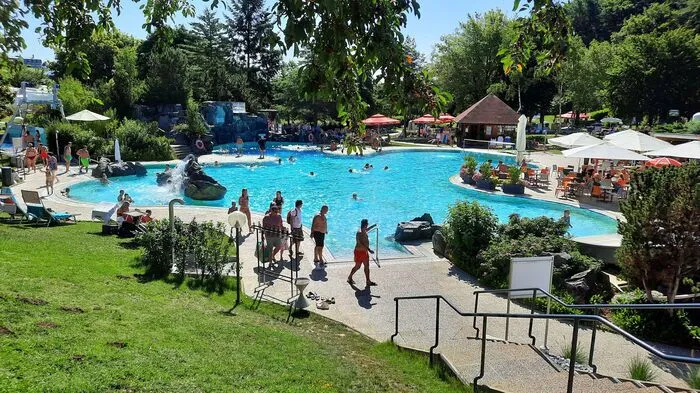 Die Therme Loipersdorf beschäftigt jeden Sommer zwischen zehn und fünfzehn Praktikantinnen und Praktikanten