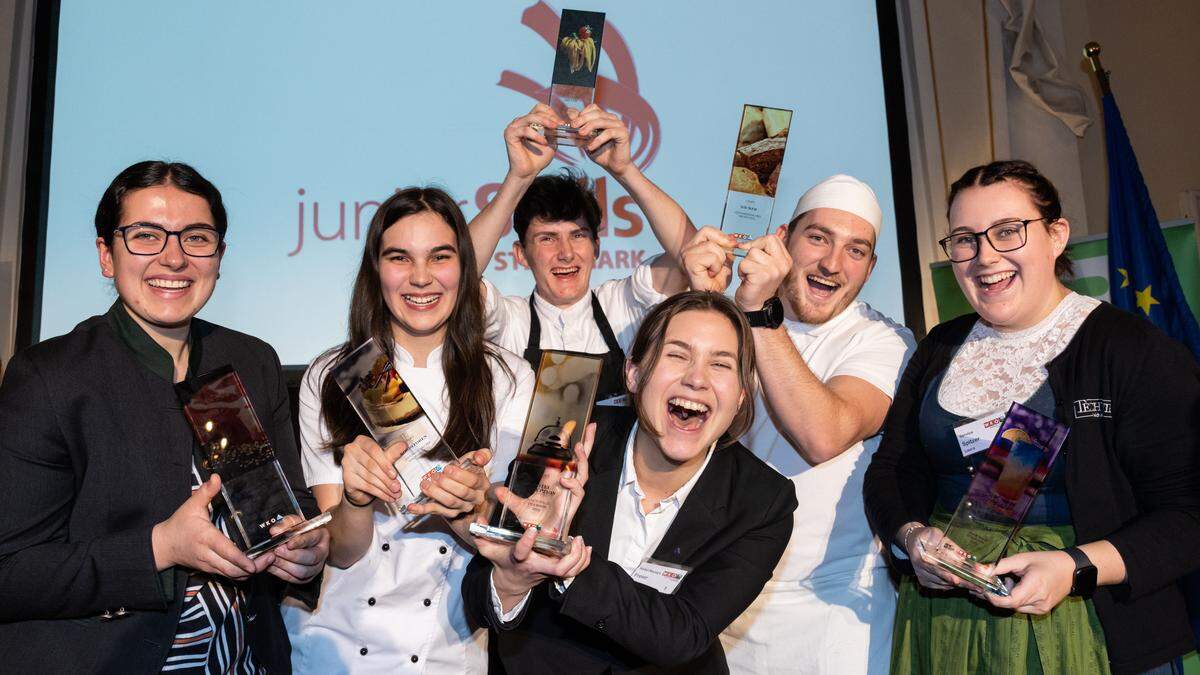 Die Landessieger der Junior Skills Steiermark 2023 (von links nach rechts): Stefanie Reif, Marlena Neuhold, Tobias Lukas, Ines Freier, Johannes Binder, Laura Spritzer