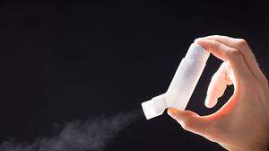 Helfen cortisonhaltige Asthma-Sprays tatsächlich gegen schwere Covid-Verläufe?
