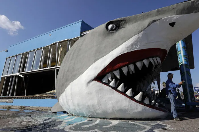 Ein zerstörtes Souvenirgeschäft in Port Aransas, Texas.