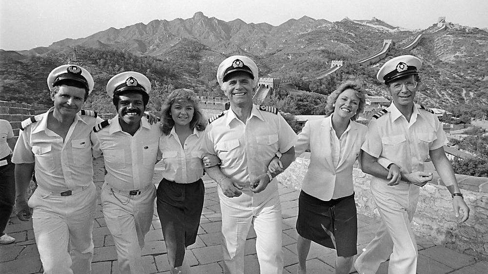 Der Cast von Love Boat auf einem Archivbild: Fred Grandy, Ted Lange, Jill Whalen, Gavin MacLeod, Lauren Tewes and Bernie Kopell