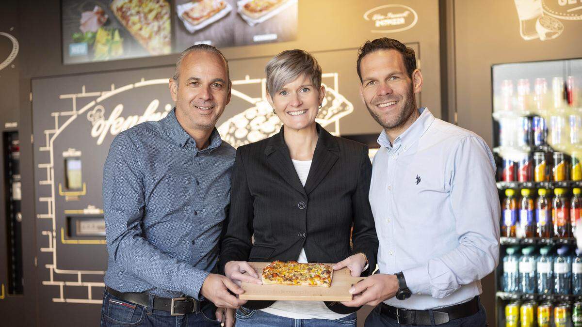 Franchisepartner Rene Eisner und Angela Haas sowie „Bistrobox“-Gründer und Geschäftsführer Klaus Haberl