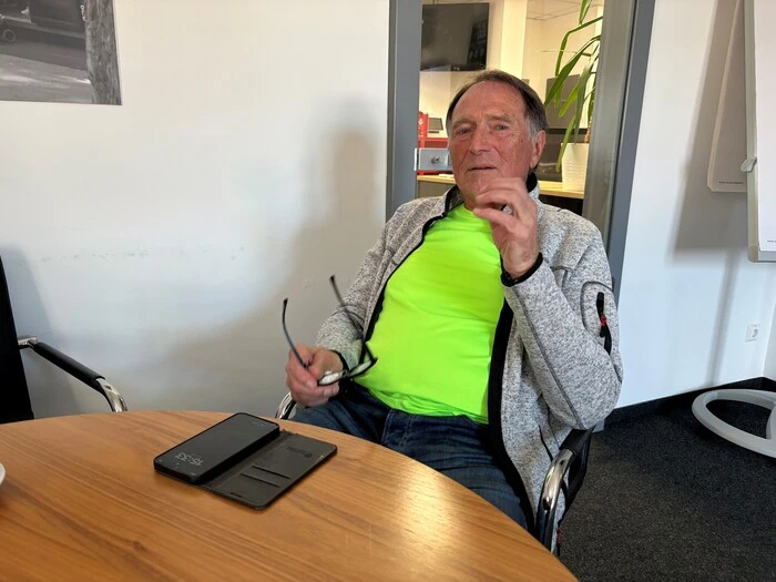 Josef Szarvas in der Redaktion der Kleinen Zeitung