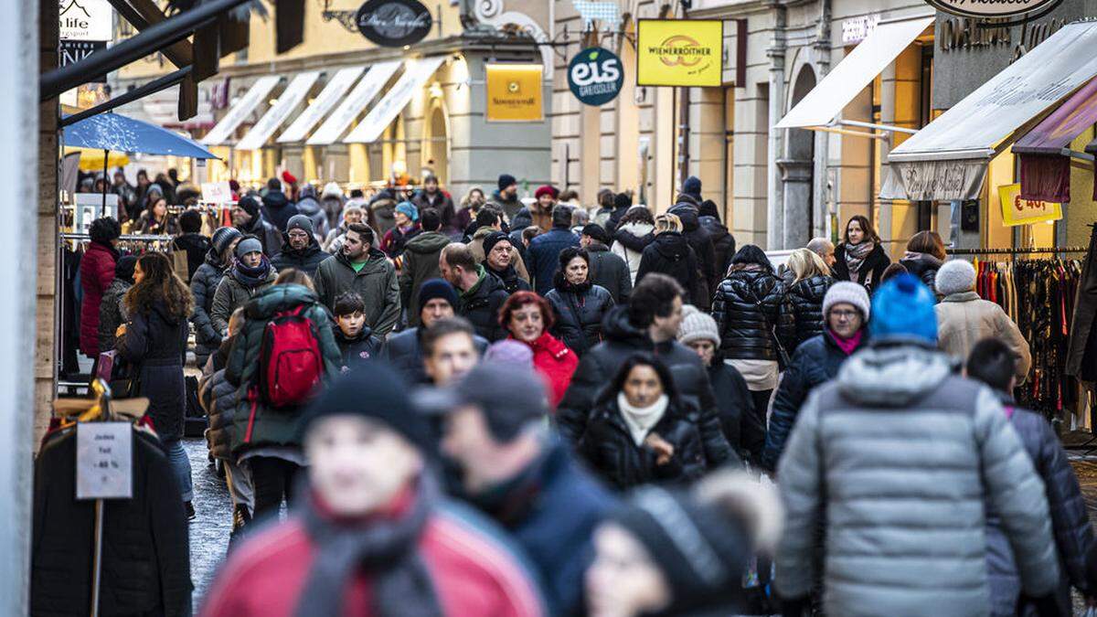 In der Wienergasse in Klagenfurt drängten sich zeitweise die Massen. 