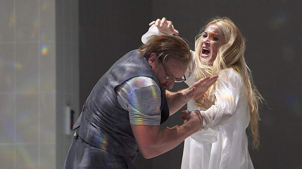 Maria Bengtsson (Rusalka), Günther Groissböck (Wassermann) im Theater an der Wien