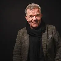Schauspieler Cornelius Obonya über Männlichkeit und Gefahr.