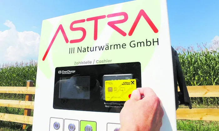 Wer in Seeboden an die E-Tankstelle fährt, kann Energie tanken. Im wahrsten Sinne des Wortes.