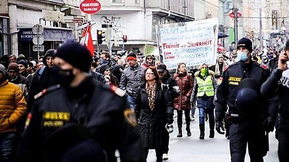 In Graz wird seit vielen Wochen regelmäßig gegen Coronamaßnahmen protestiert