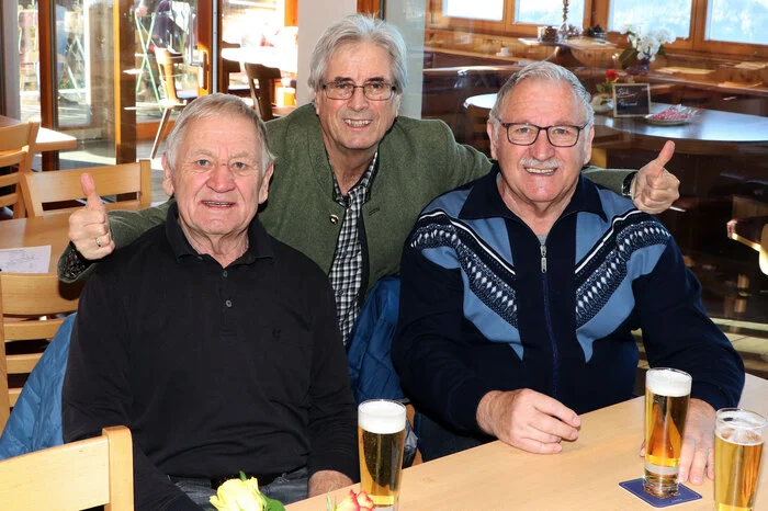 Bitte klicken Sie sich durch die Neujahrsfrühschoppen Fotos!