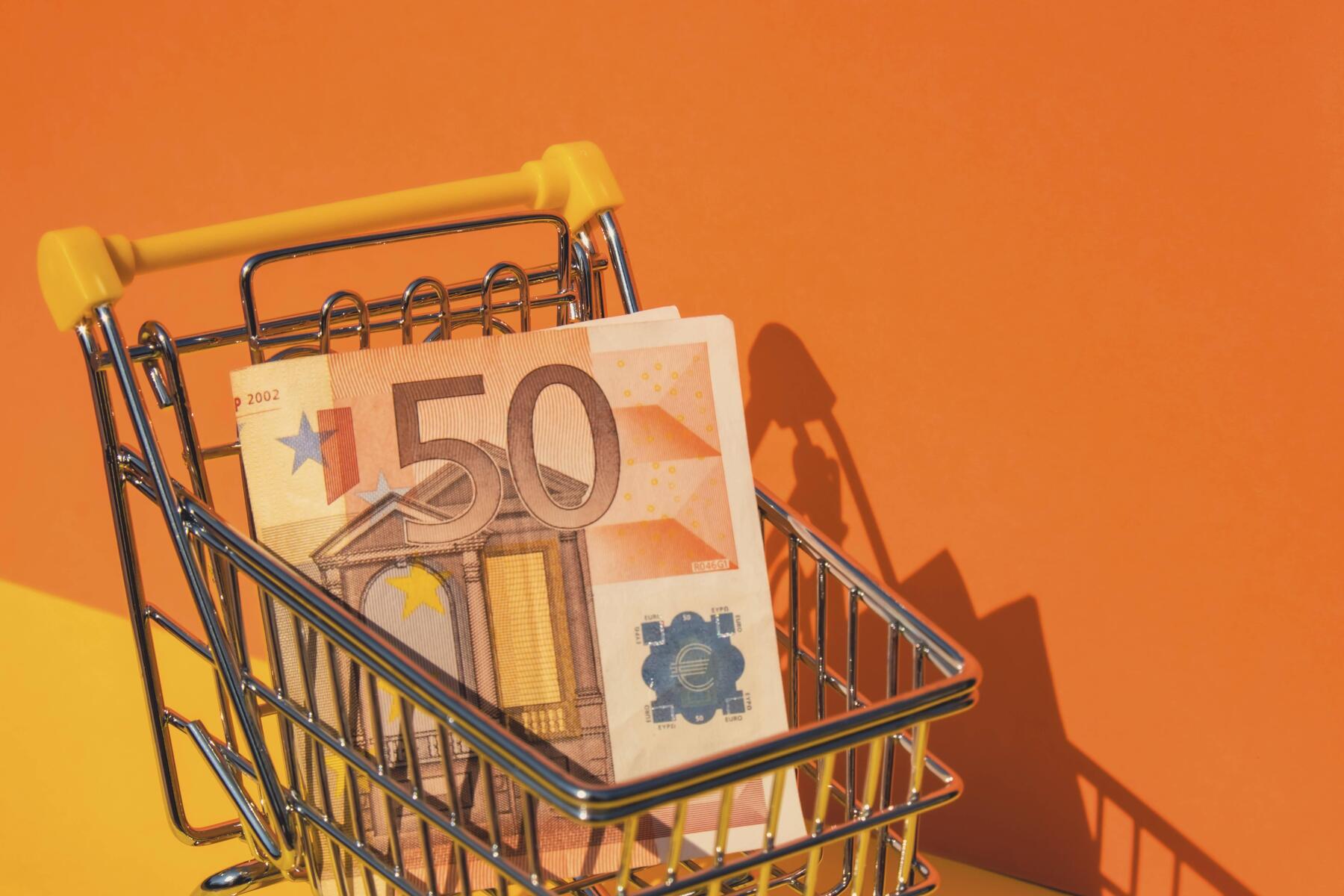 Ausgaben steigen: Mit den Finanzen der Österreicher geht es bergab