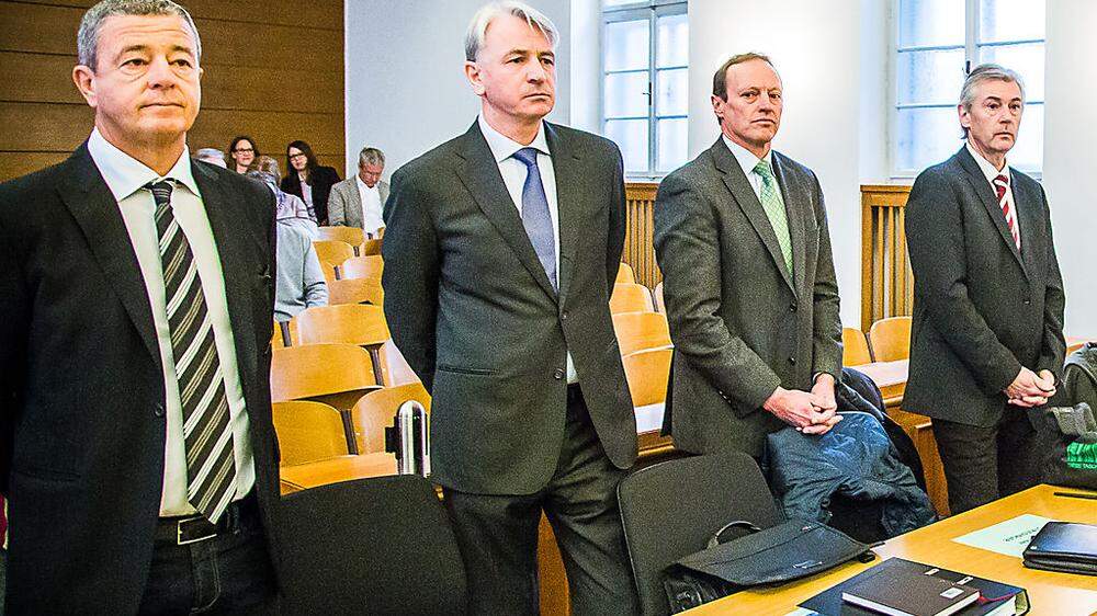 Angeklagt: Gernot Rumpold, Wolfgang Kulterer, Günter Striedinger, Gert Xander (von links)