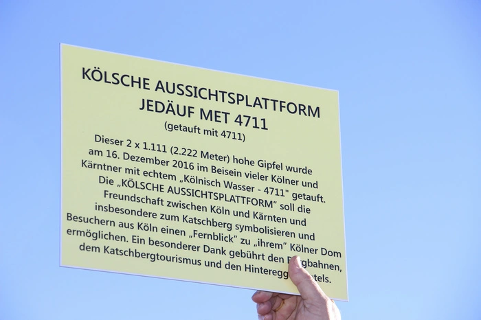 Dieses Schild soll an die Einweihungsfeier mit den Kölner Freunden erinnern.