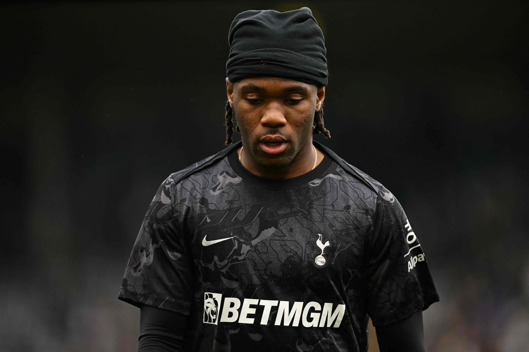 Destiny Udogie: Tottenham-Profi von Spielerberater mit Waffe bedroht