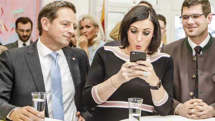 Klicken Sie sich durch die Fotos!