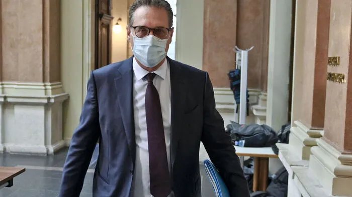 Ex-FPÖ-Chef und Vizekanzler Heinz-Christian Strache wurde Ende August in Wien wegen Bestechlichkeit schuldig gesprochen und zu 15 Monaten bedingter Haft verurteilt. Das Urteil ist nicht rechtskräftig.