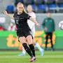 ABD0030_20220412 - WIENER NEUSTADT - ÖSTERREICH: Sarah Puntigam (AUT) bei ihrem Treffer zum 2:0 am Dienstag, 12. April 2022, während des Spiels der Fußball Frauen WM 2023-Qualifikation zwischen Österreich und Lettland in Wiener Neustadt. - FOTO: APA/GEORG HOCHMUTH