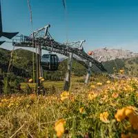 Im Sommer und im Winter ist die neue Gartnerkofelbahn am Nassfeld in Betrieb